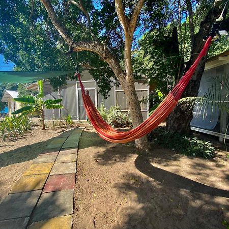 Katamah Beachfront Guesthouse トレジャー・ビーチ エクステリア 写真