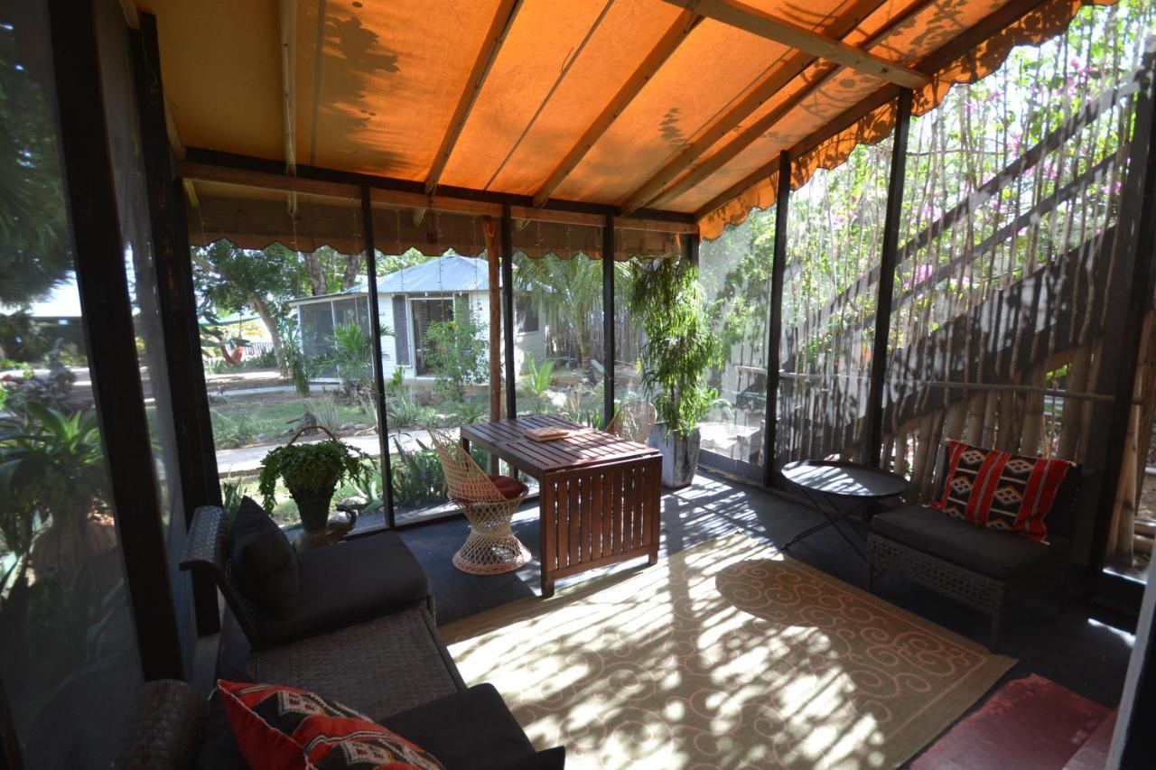 Katamah Beachfront Guesthouse トレジャー・ビーチ 部屋 写真