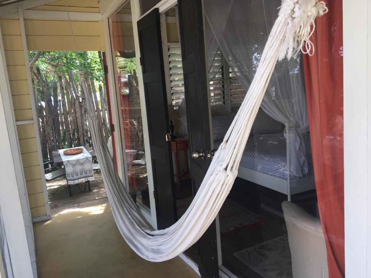 Katamah Beachfront Guesthouse トレジャー・ビーチ エクステリア 写真